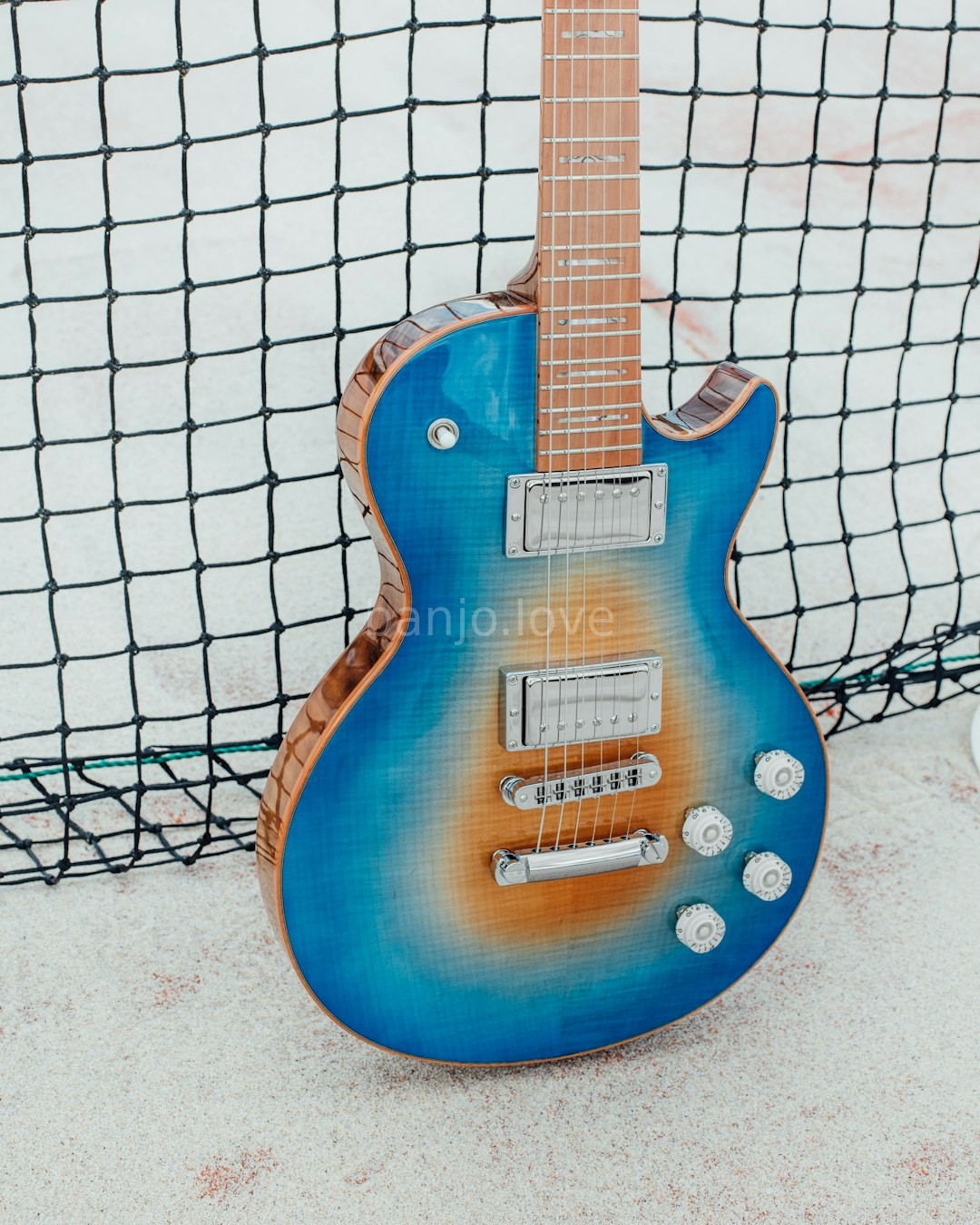 Banjo Detail